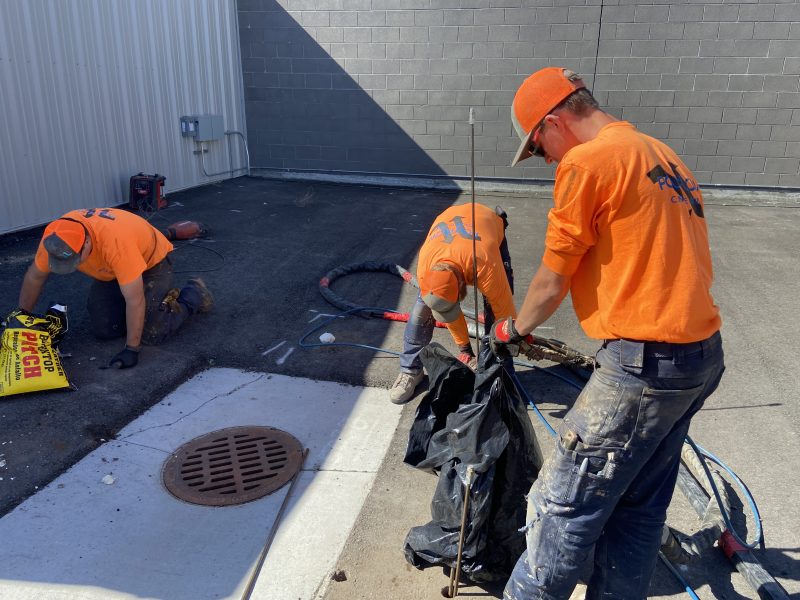 storage-unit pavement deep-injection work (image 1)