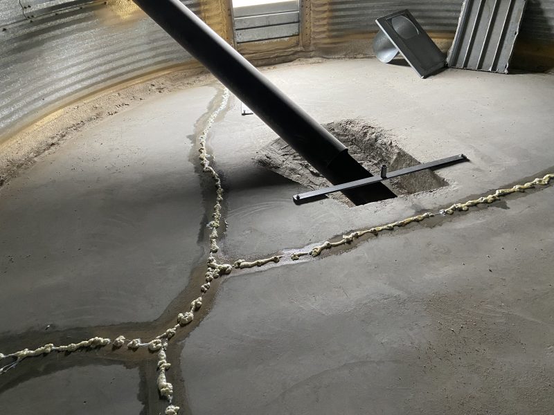 grain-silo concrete crack and pressure-grouting work (image 5)